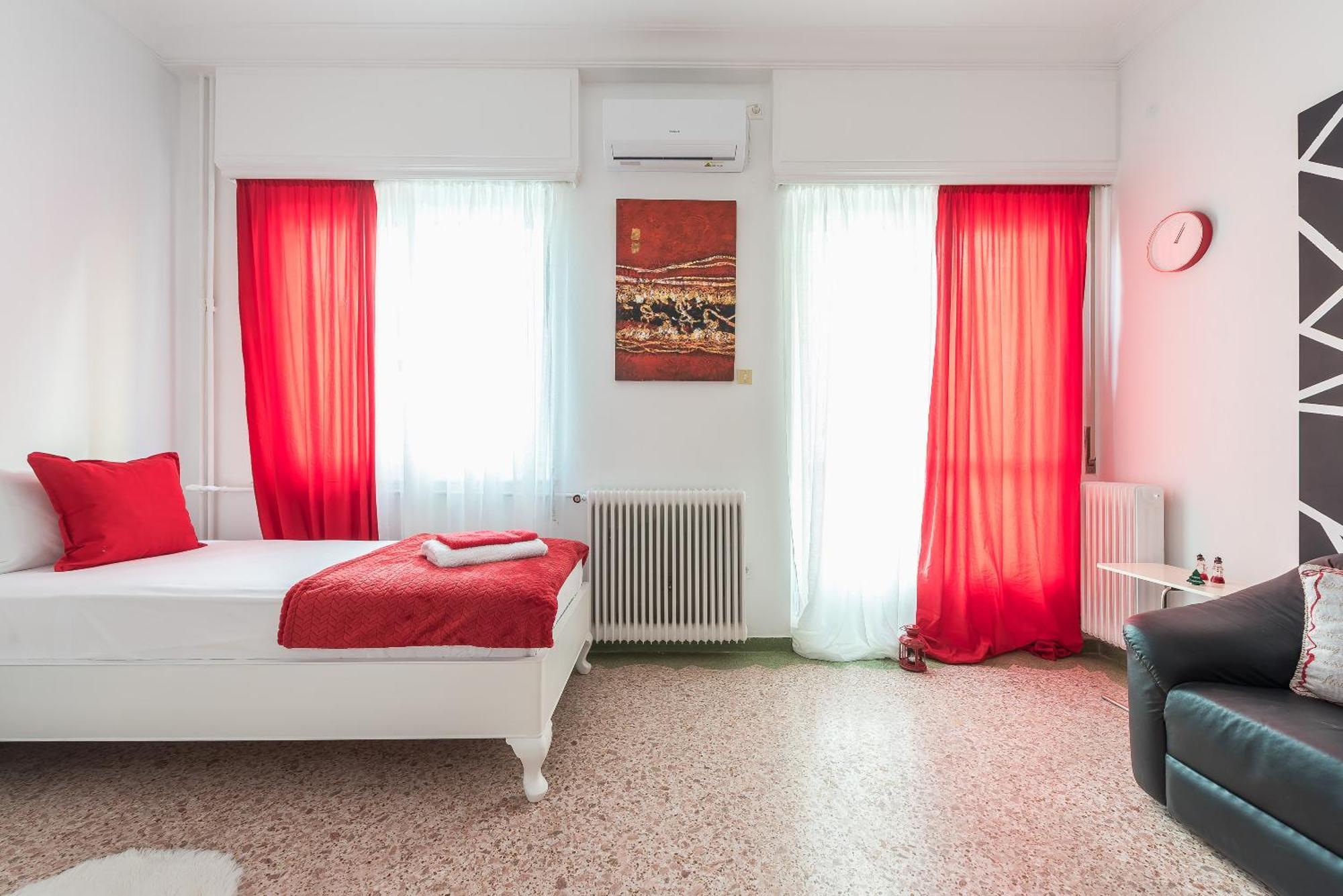 Private Rooms Athens - Shared Bathroom Стая снимка